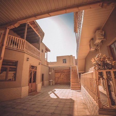 Oqilanur Guest House ヒヴァ エクステリア 写真