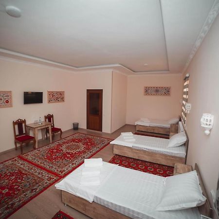 Oqilanur Guest House ヒヴァ エクステリア 写真