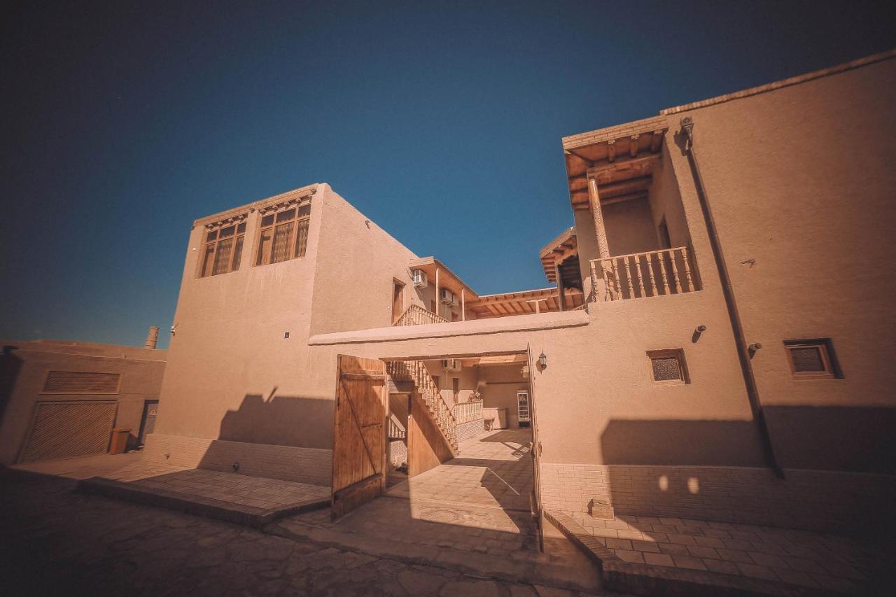 Oqilanur Guest House ヒヴァ エクステリア 写真