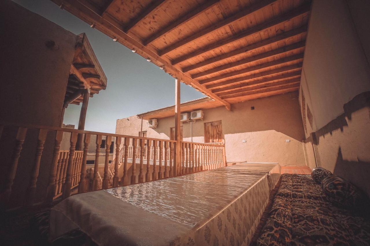 Oqilanur Guest House ヒヴァ エクステリア 写真
