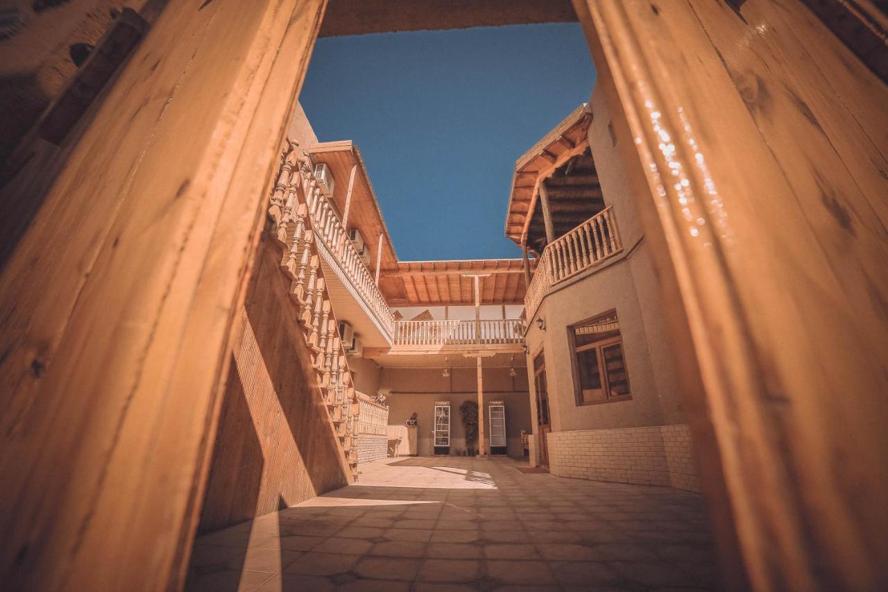 Oqilanur Guest House ヒヴァ エクステリア 写真