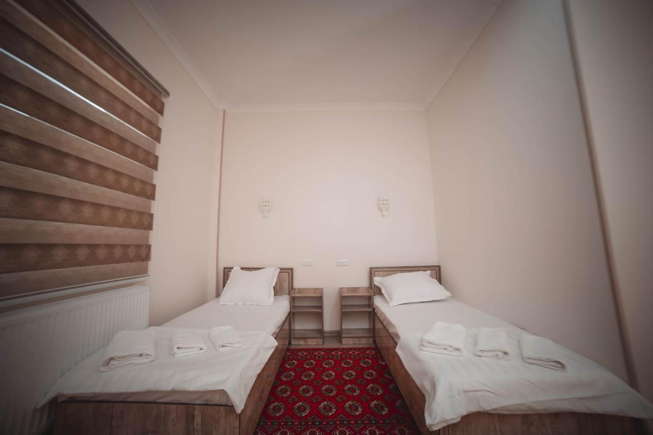 Oqilanur Guest House ヒヴァ エクステリア 写真