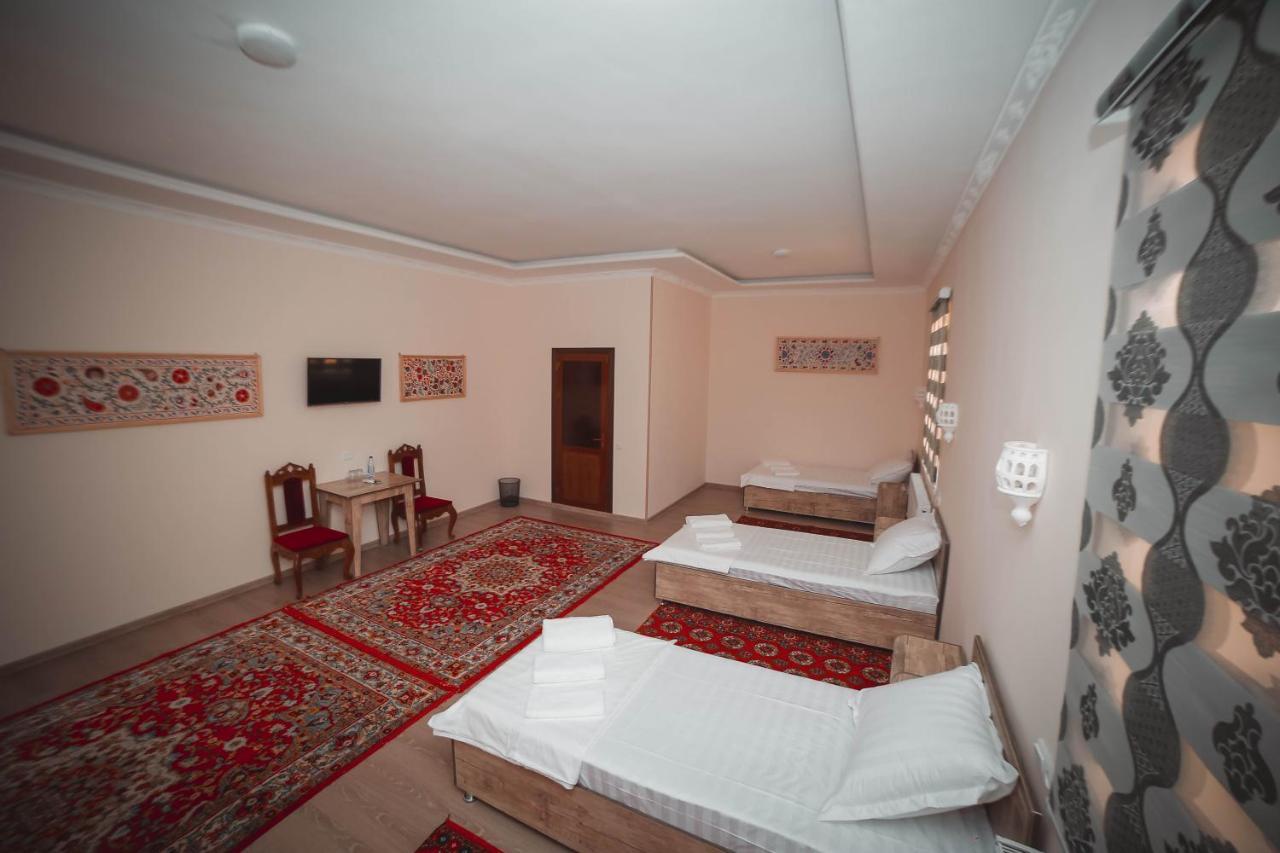 Oqilanur Guest House ヒヴァ エクステリア 写真
