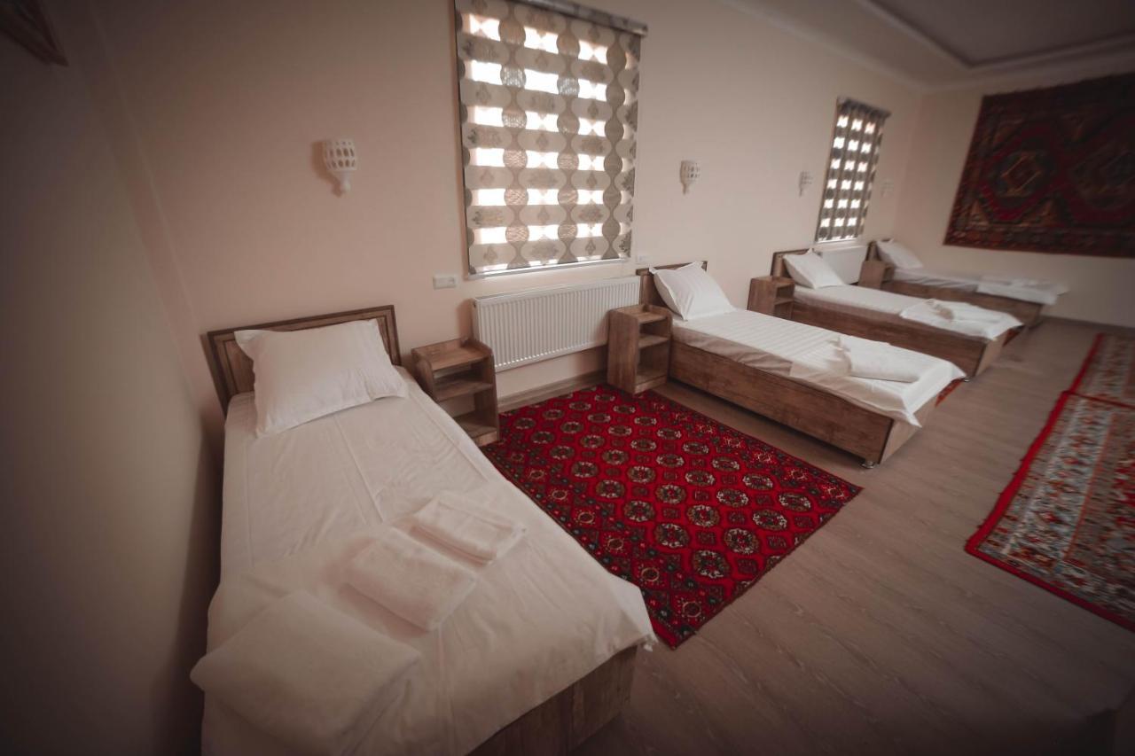 Oqilanur Guest House ヒヴァ エクステリア 写真