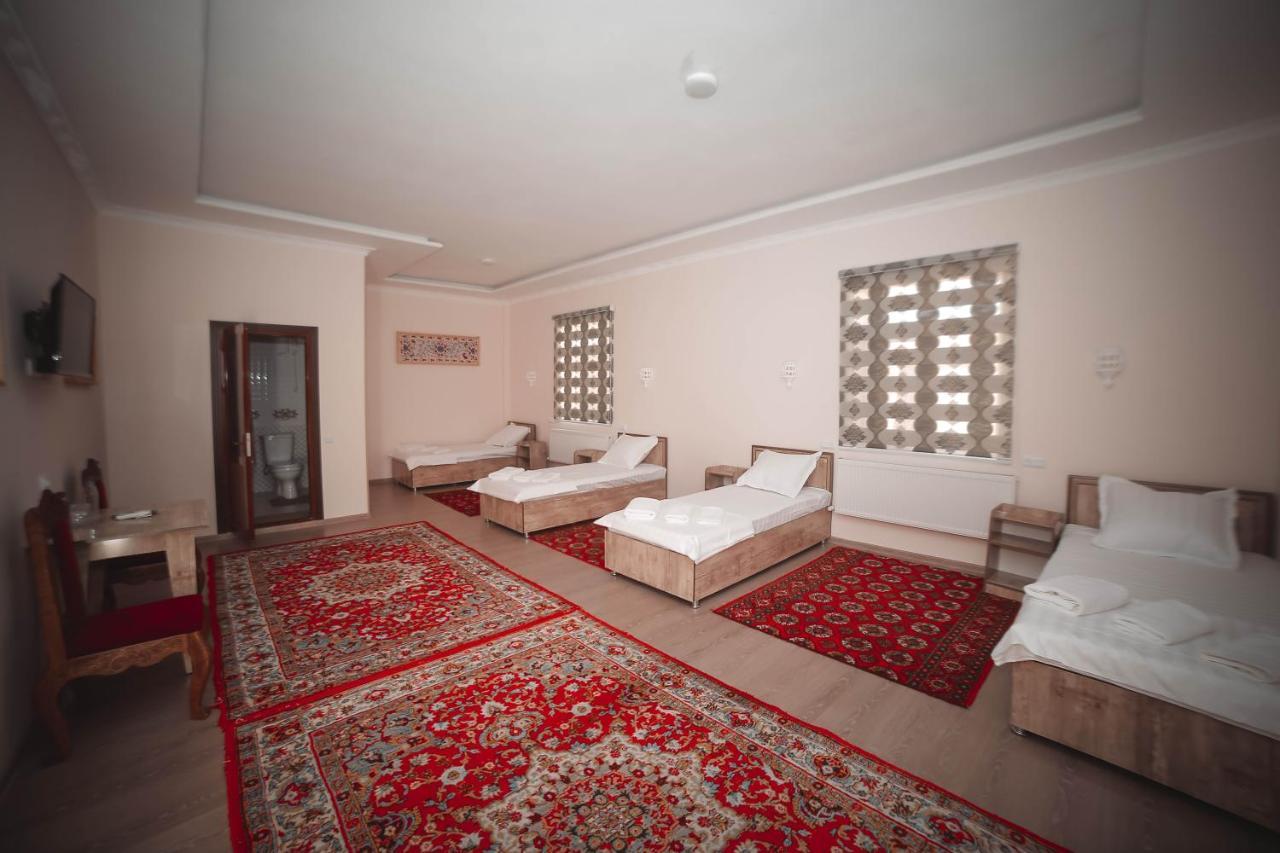 Oqilanur Guest House ヒヴァ エクステリア 写真